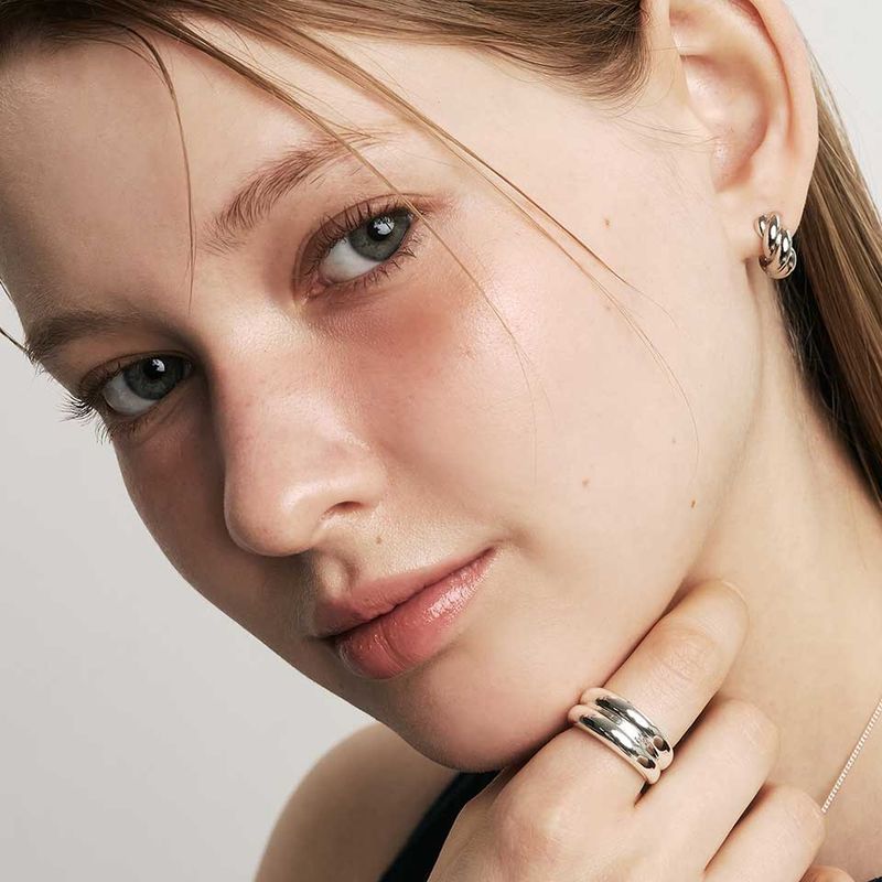 two-line bold ring