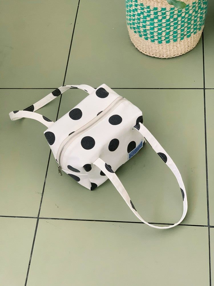 Handy pouch (milk dot)