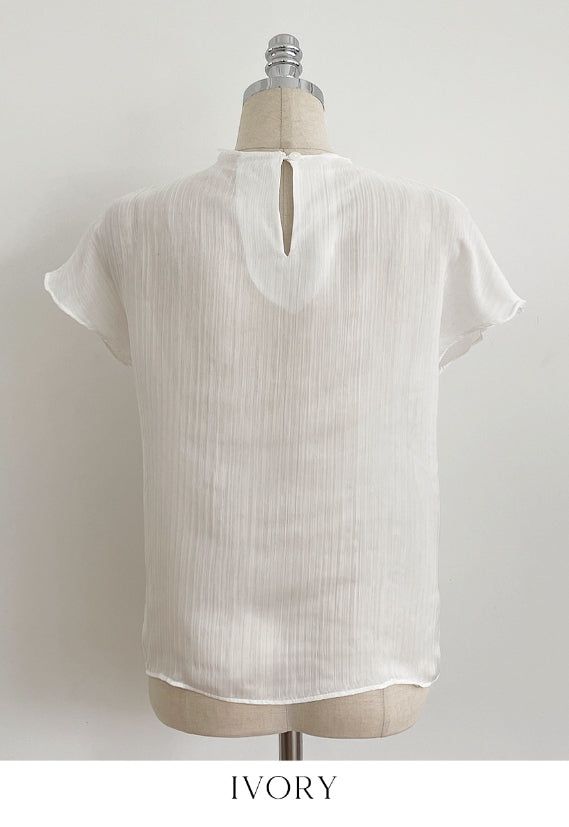Belloe Half-neck Pleated Short-sleeve T-blouse