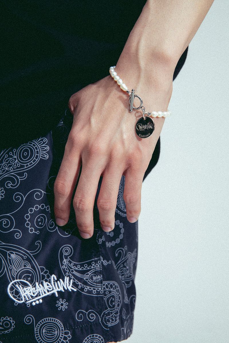 LOGO PEARL BRACELET
