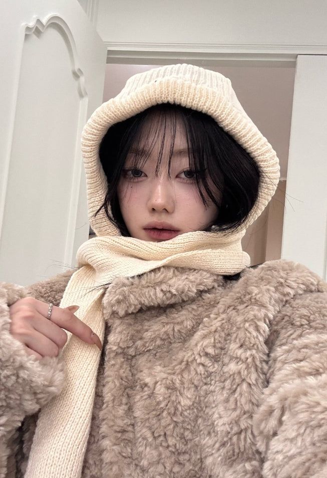 EEUN（イウン）の「Cumming Hood Muffler（Fashion Accessories）」