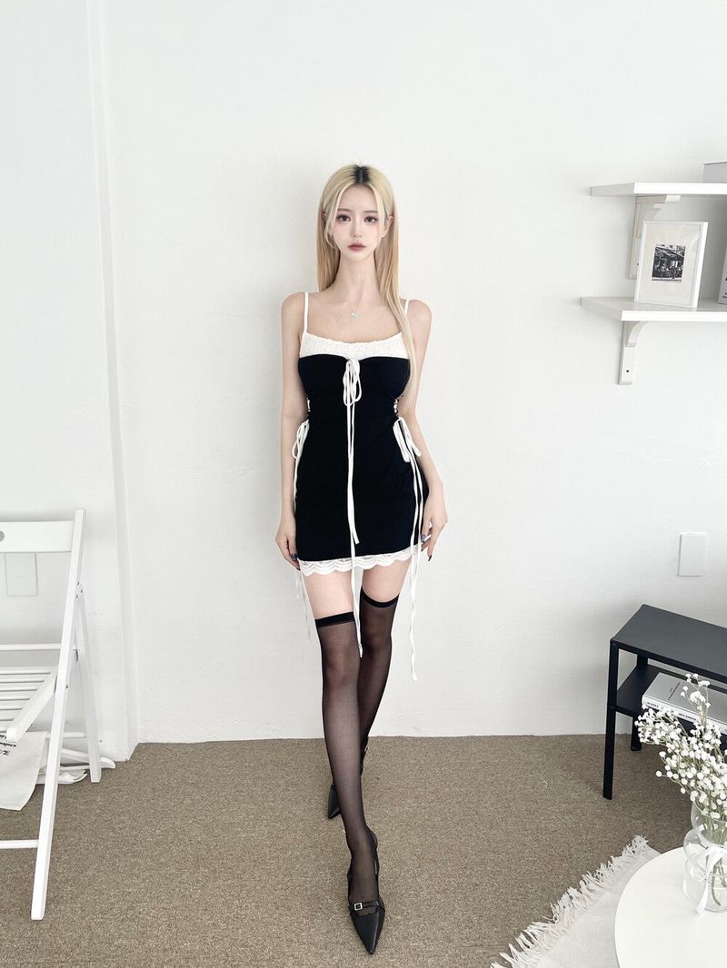1254. Yule ribbon lace layered mini ops
