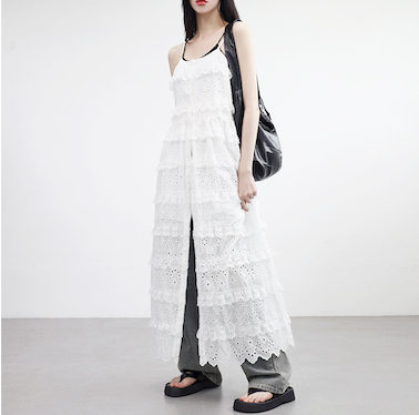 Bullet lace punching long dress