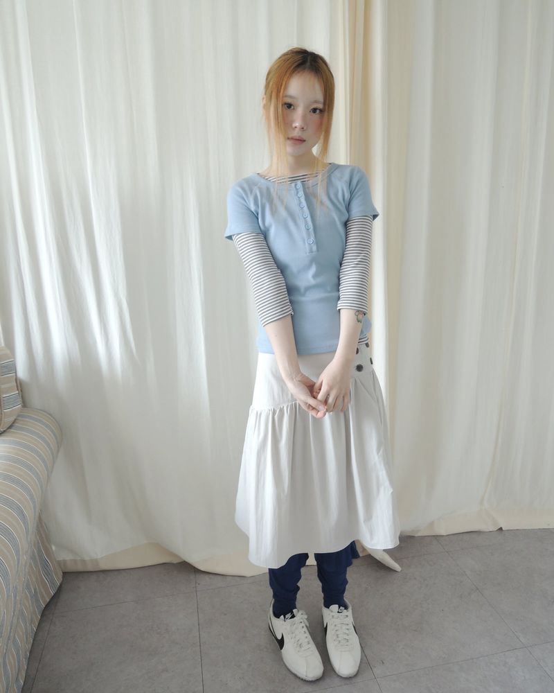 SLOW BUTTON FLARE MIDI SKIRT