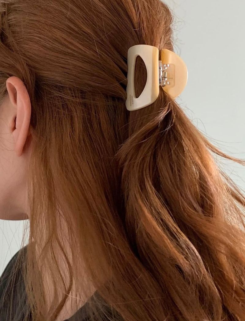 justformes2（ジャストフォーミー）の「オータムフレンチミニヘアクリップ (4 Colors)（ヘアアクセサリー）」
