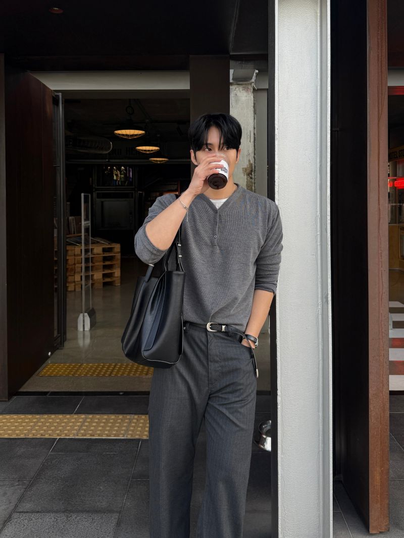Port button layered knitwear