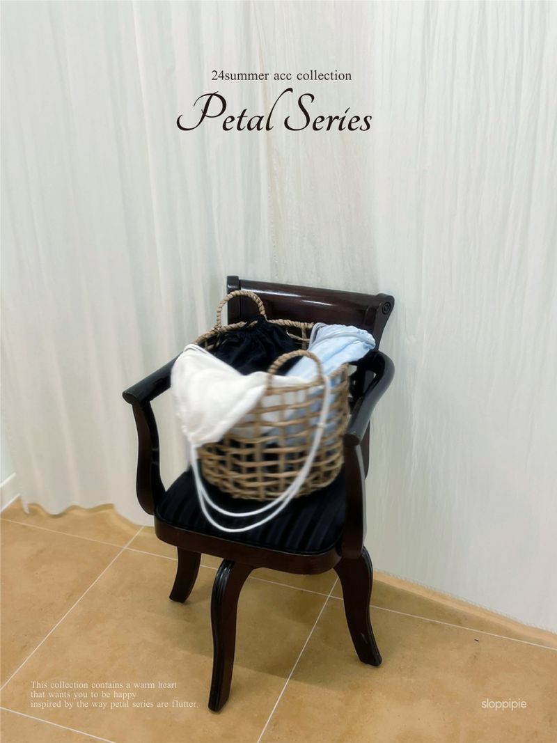 glossy petal string bag [white]