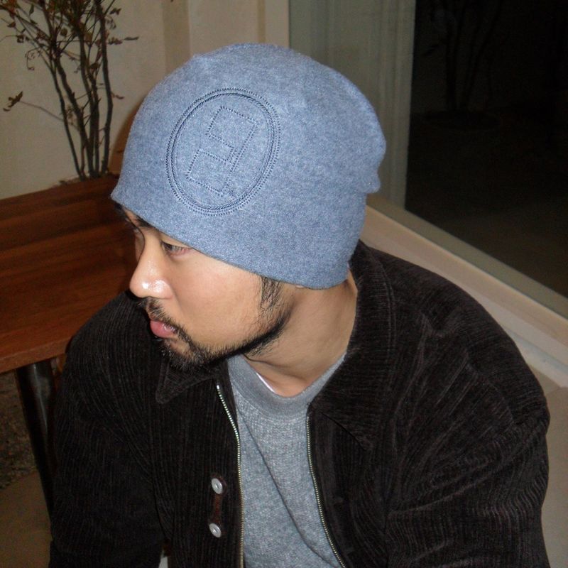Stitched hairy beanie / Bleach Navy