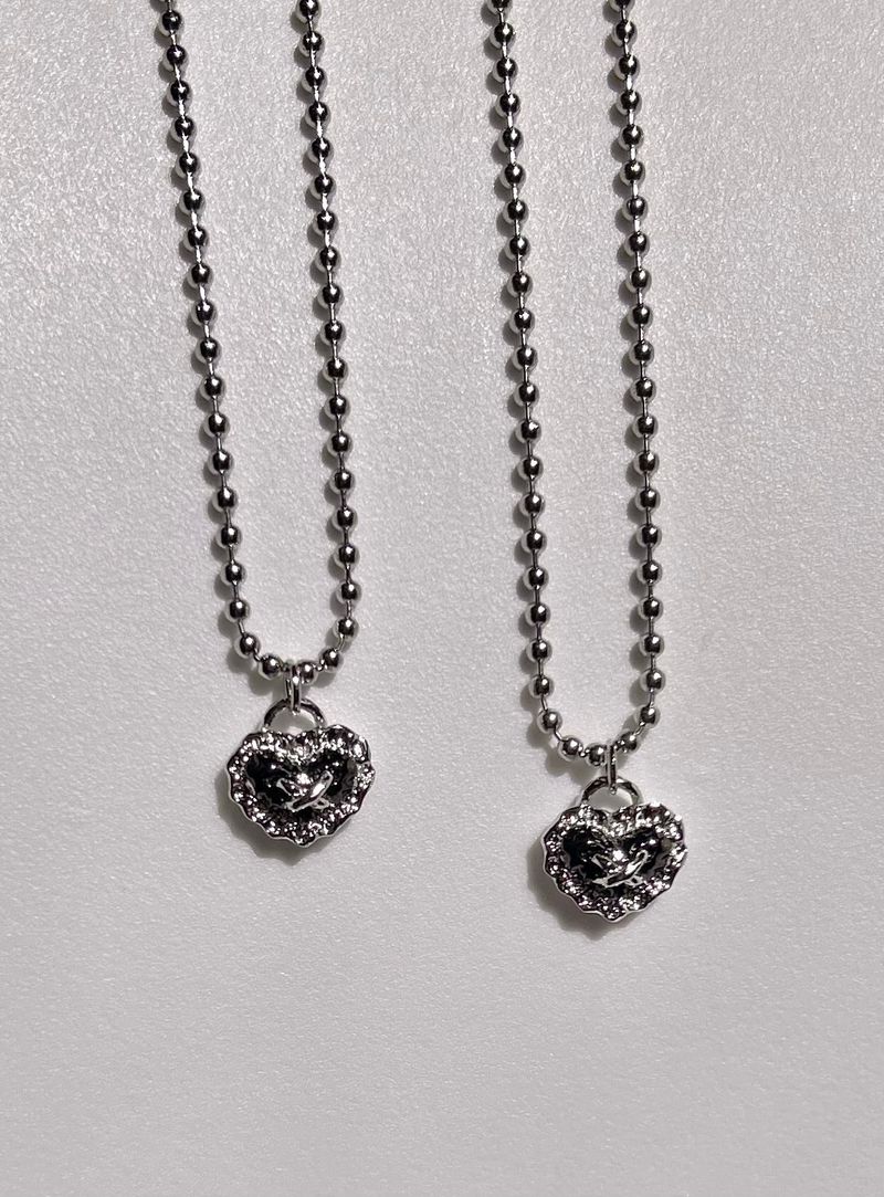 Kuro Lace Necklace