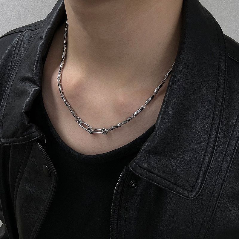 Nut chain necklace