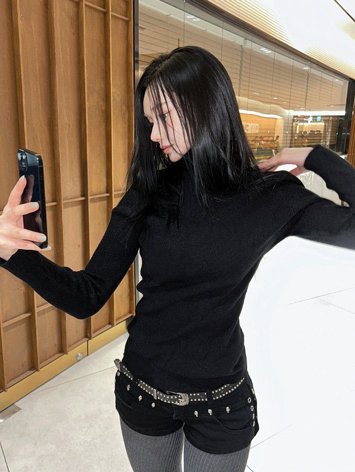 hatsukoshi（ハツコシ）の「Turtleneck ribbed knit（Tops）」
