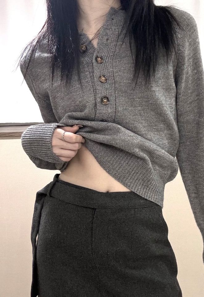 Uni Big Button Knit
