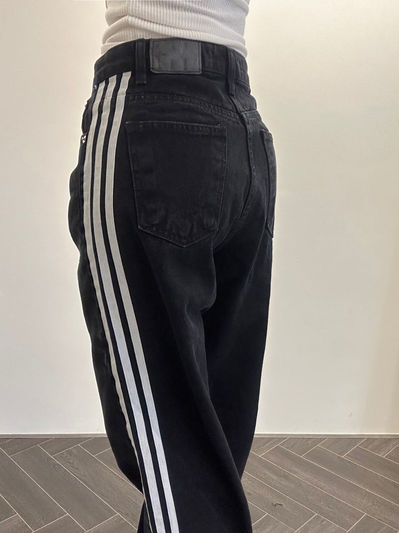 TTSTUDIO(ティーティースタジオ)の「3line wide denim(Pants)」