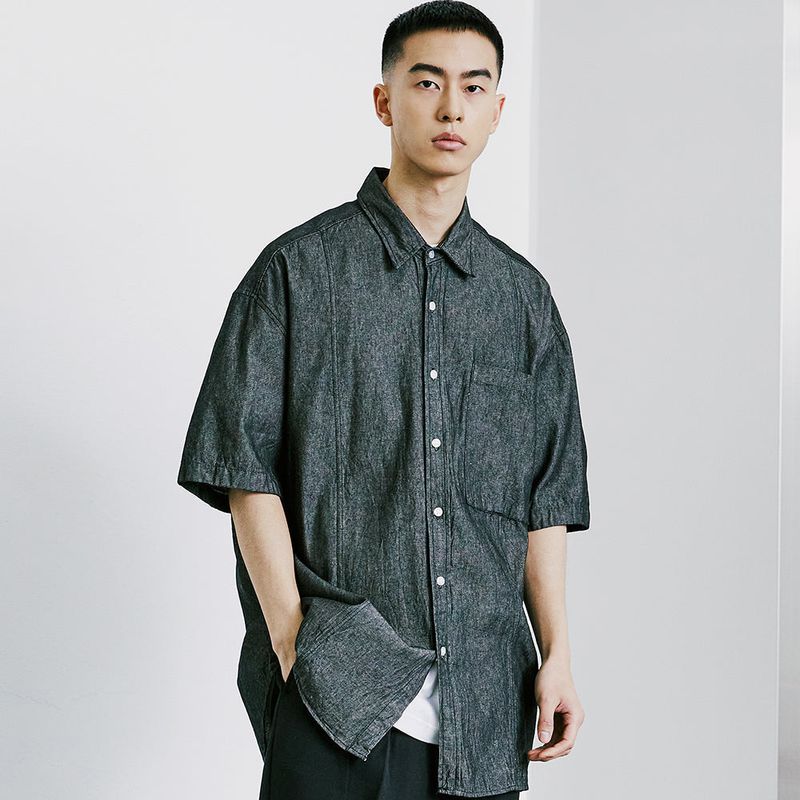 KND(ケイエンド)の「FRONT SEAM WASHED DENIM SHIRT BLACK(Tops)」