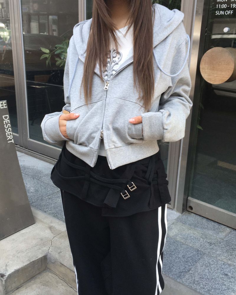 Powder crop hood jumper