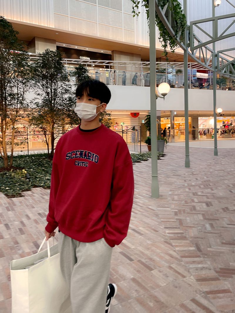 ASCLO(エジュクロ)の「NINE Scenario Sweat Shirt (3color)(Tops)」