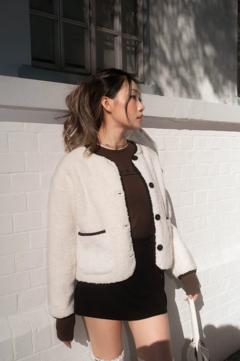 We Fell In Love In Reality（ウィ フェル イン ラブ イン リアリティ）の「Bear Bear Fluffy Jacket - 2 colours（Jackets/Outerwear）」