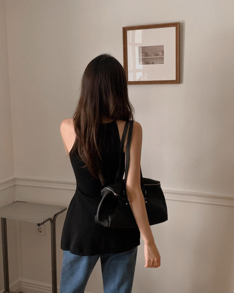 Joa Halter Slit Sleeveless