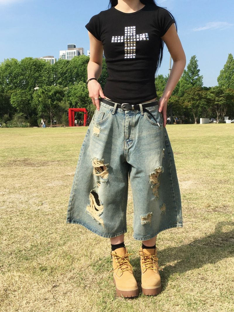 Melan Distressed Bermuda Denim Pants (2c)