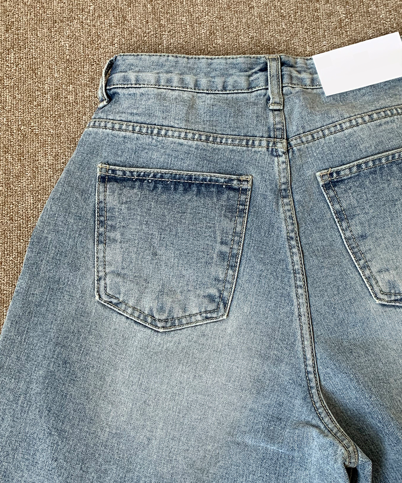 one-pintuck hip pants