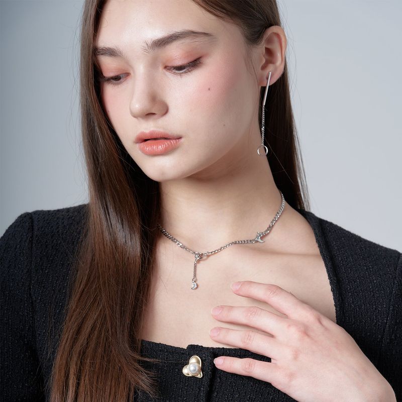 ECLIPSE MOON NECKLACE