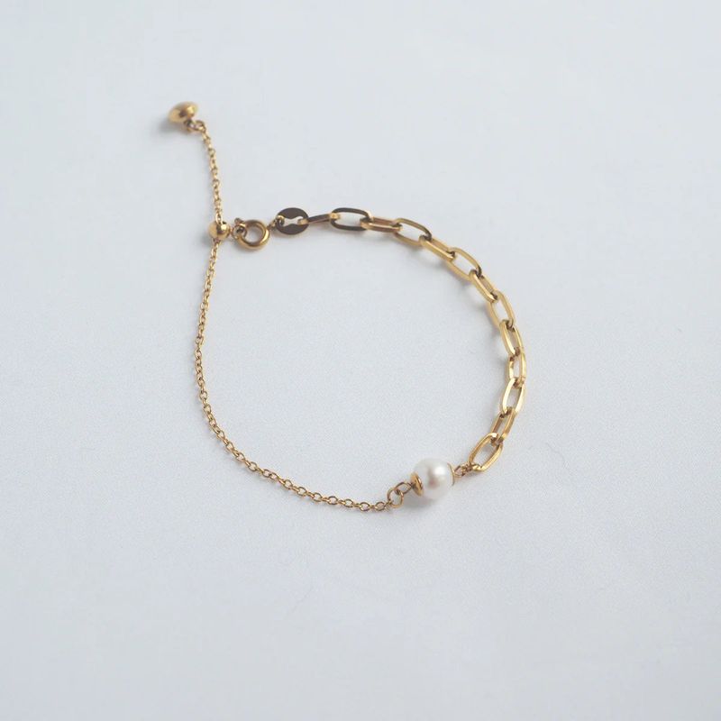 éclater（エクラテ）の「ダルシーパールブレスレット（アクセサリー）」