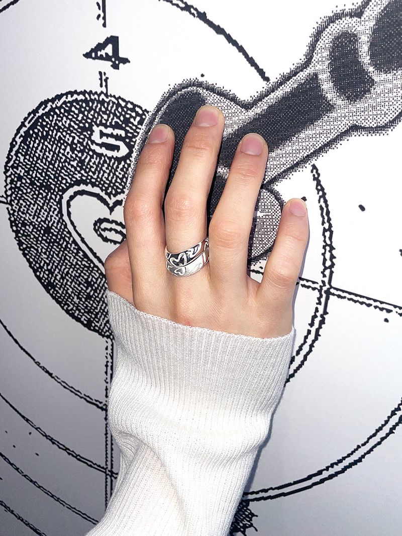 HEART TARGET WAVE RING (MATTE)