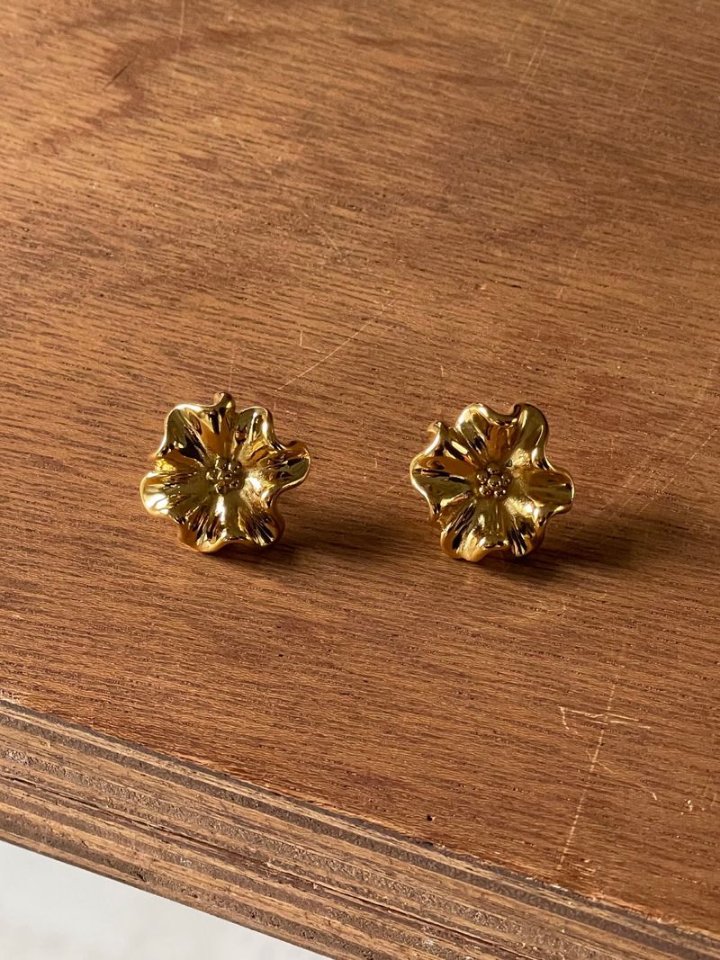 boom flower earring - gold