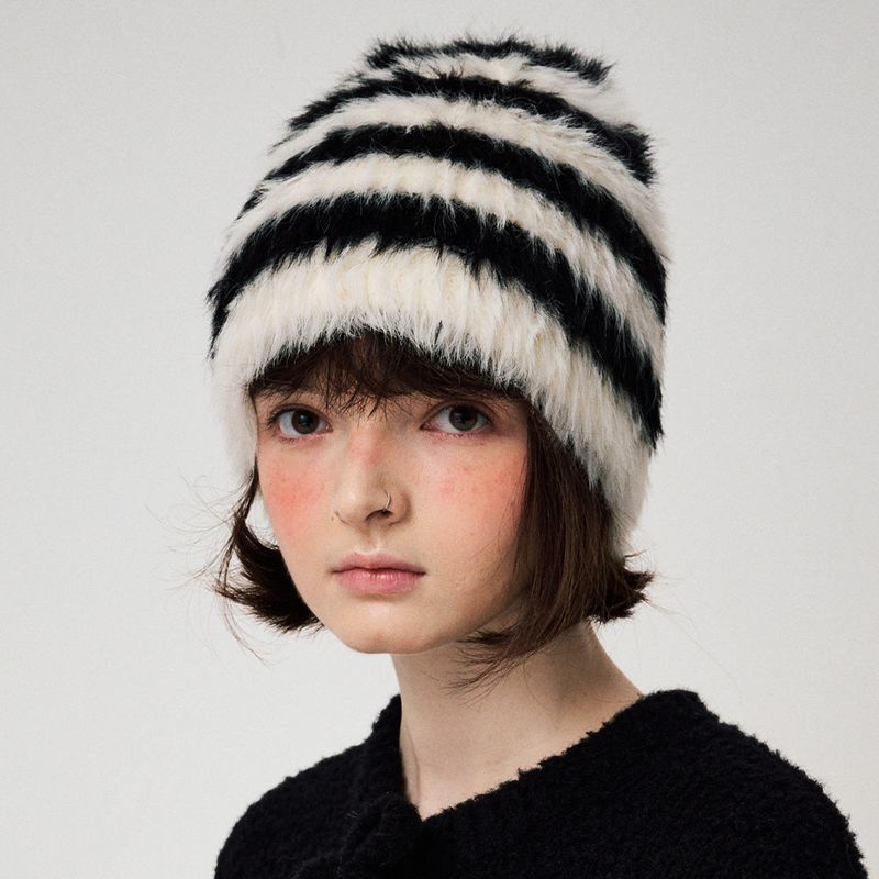 FUN FROM FUN(ファンフロムファン)の「HAIRY KNIT BEANIE, BLACK+IVORY(Hats)」