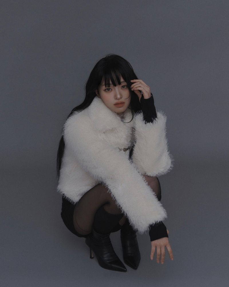 Rabbit Hook Crop Fur Jacket