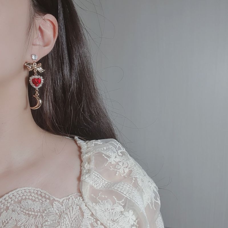Moon Witch Earring- Red