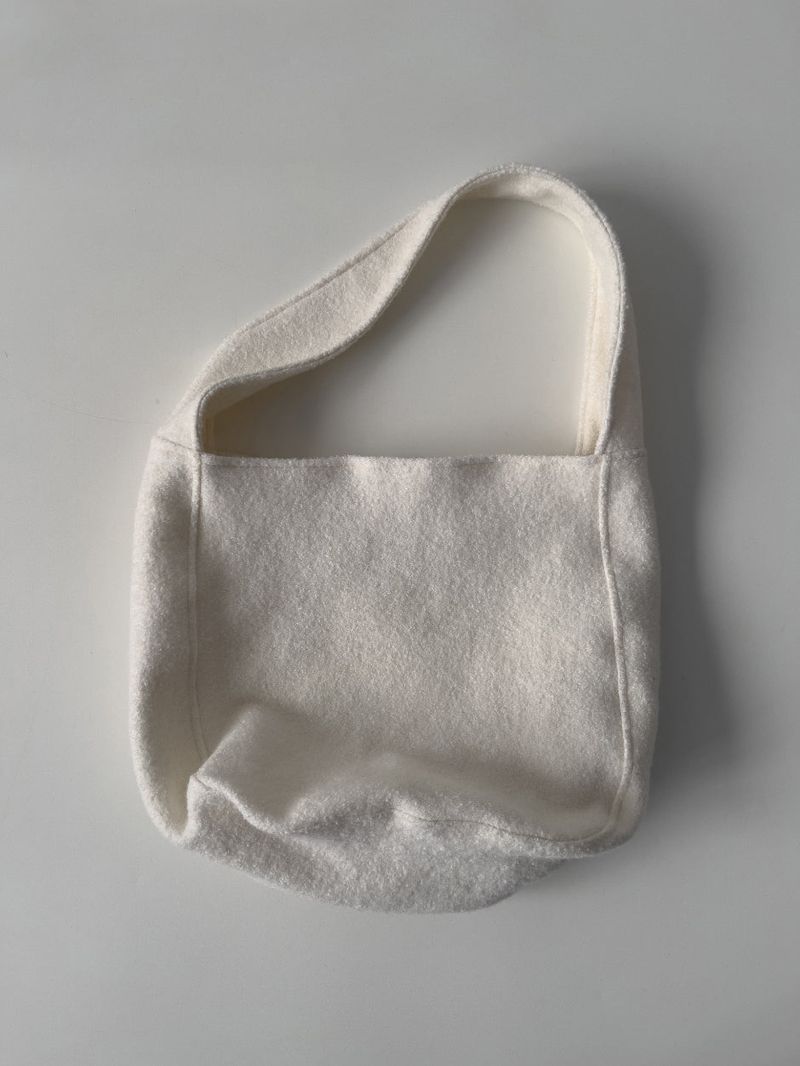 Dumbbell Quilted Shoulder Bag
