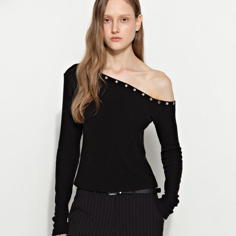 Brighten（ブライトン）の「Studded Off-Shoulder Black（Tops）」