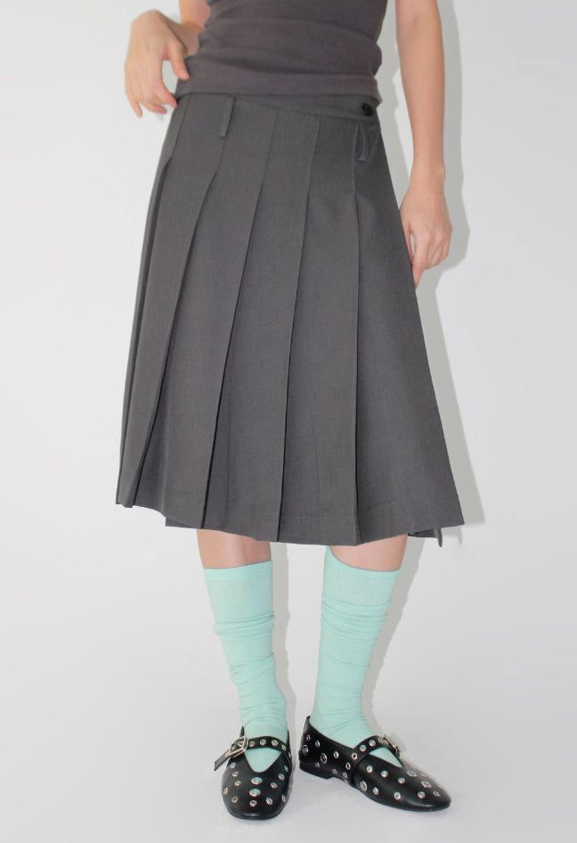 BUTTON PLEATS MIDI SKIRT