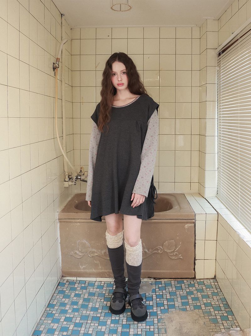 Pintuck waffle flare dress  / gray
