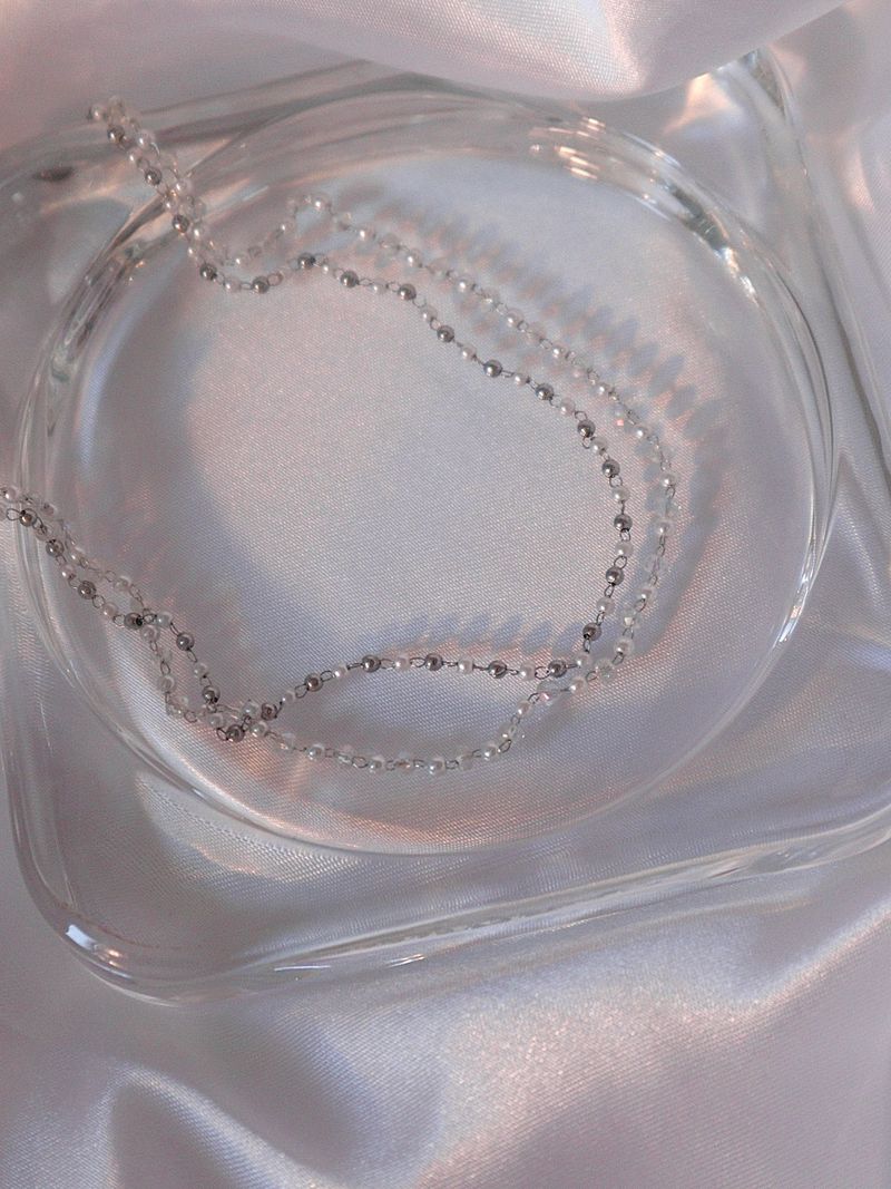 crystal ball pearl choker