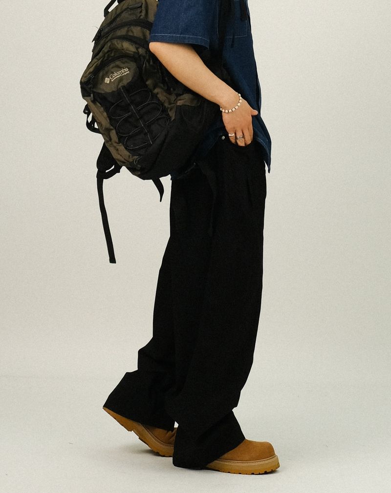 BEE Curved Line Pin-tuck Balloon Pants