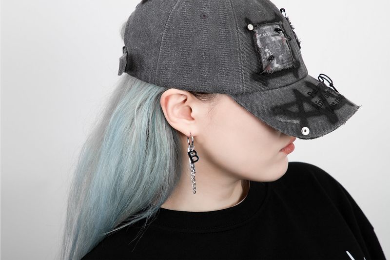 BBD B Logo & Safety Pin Earring 1 Set (Silver)