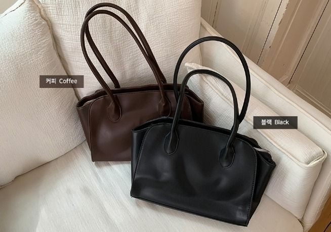 Akkishi Leather Square Shoulder Bag