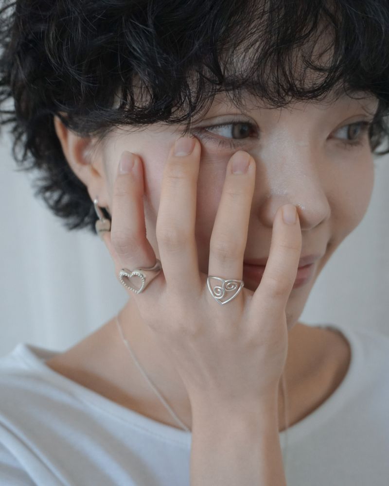 [925SILVER] COOKIE FRAME HEART STUD RING