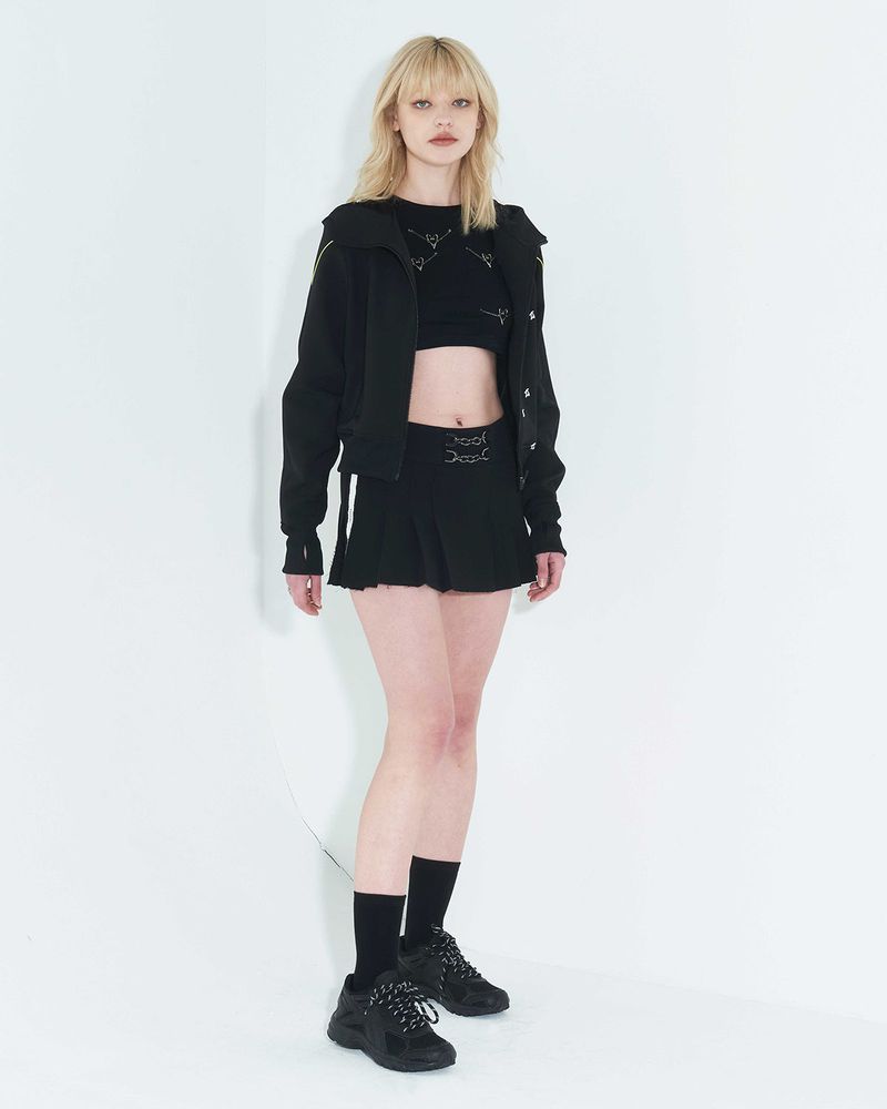 KIMZISU（キムジス）の「Pleated Logo-Tape Mini Skirt _ Black（Skirts）」