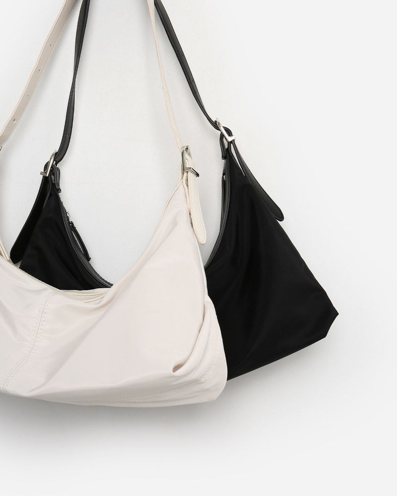 Kahis Shoulder Bag