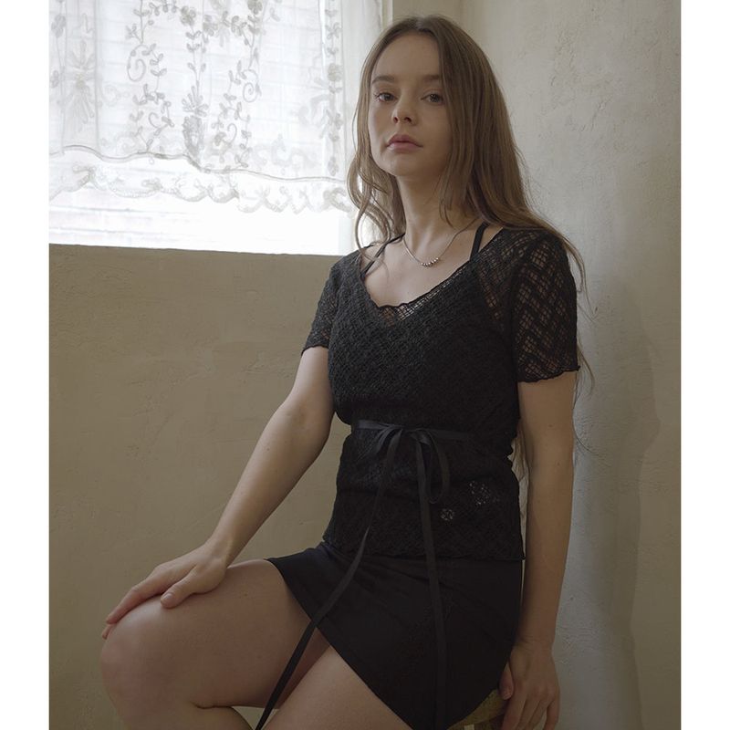LACE RIBBON TOP-BLACK