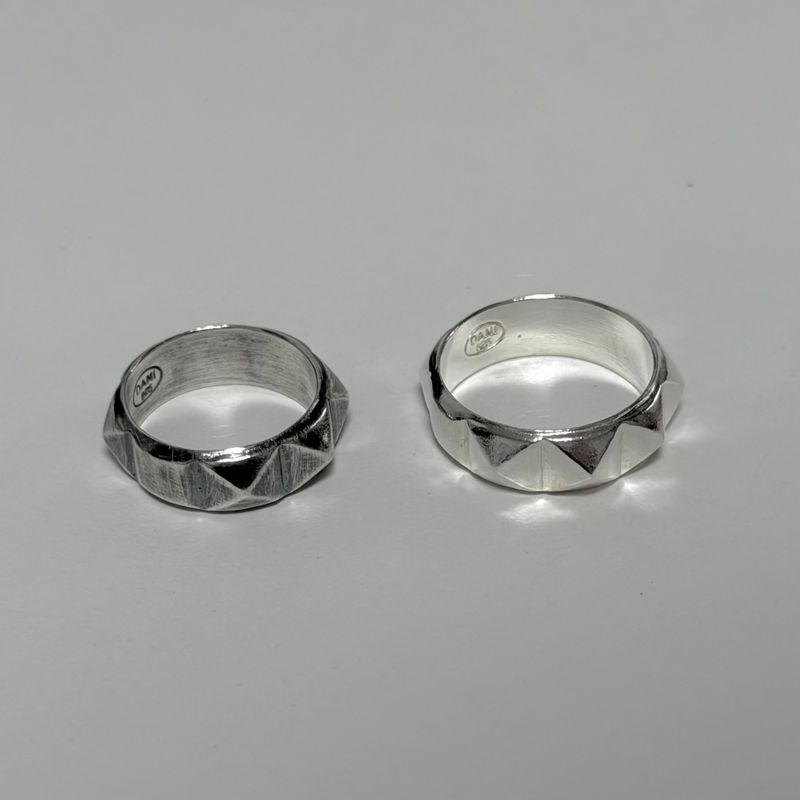 Stud Ring 01