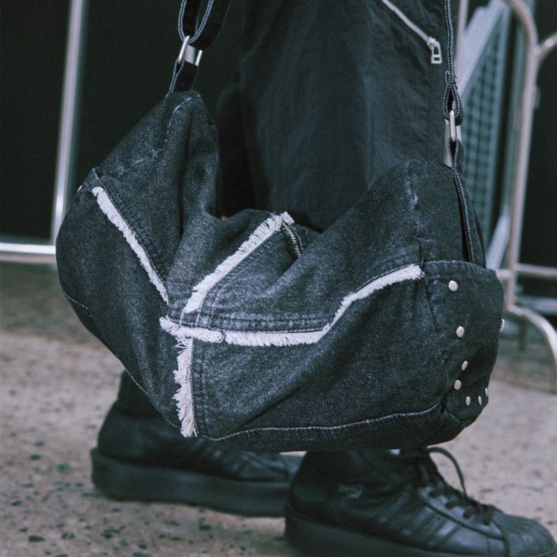 ROMANTIC CROWN（ロマンティッククラウン）の「DENIM BARREL BAG（Bags）」