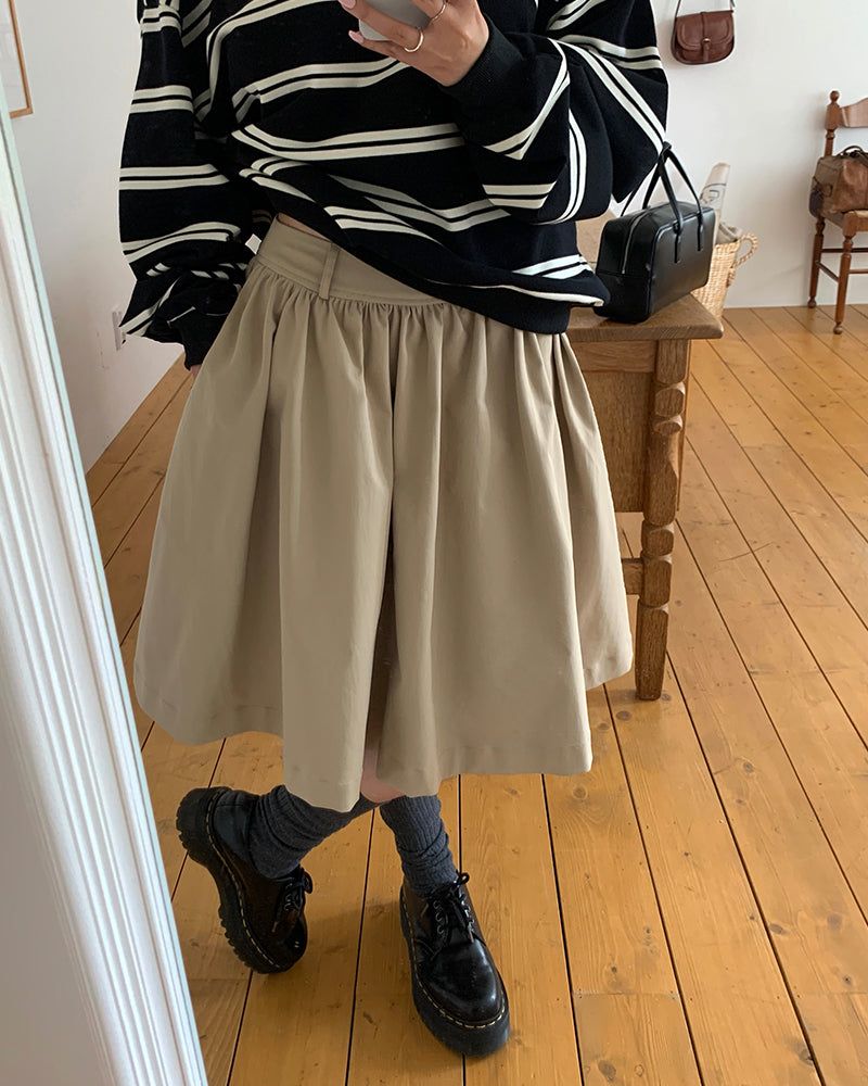 [ORIGINAL] Bellow Off-Shoulder Patch Sweatshirt