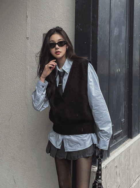 ULAN（ユレン）の「[U-BAISC] Jay Over V-neck Knit Vest（Tops）」