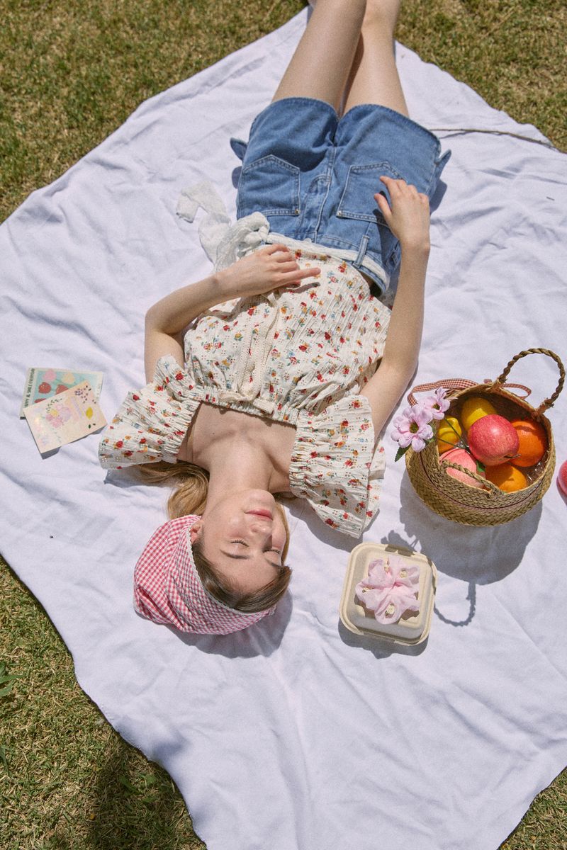 ROSE'S FARM BLOUSE (2 COLORS)