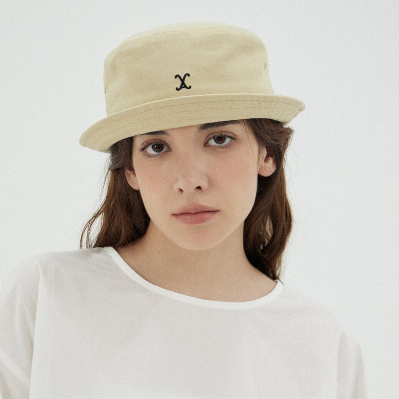 VA Curved Logo Short Visor Bucket Hat / Beige