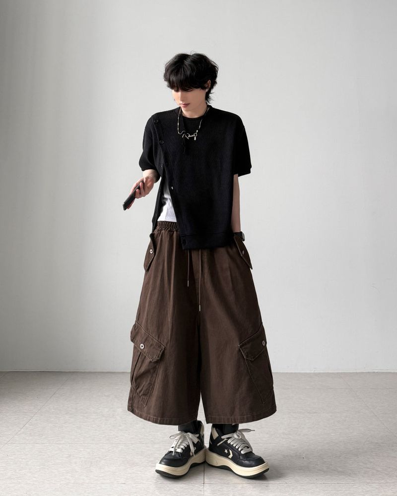Eight Cargo Bermuda Pants